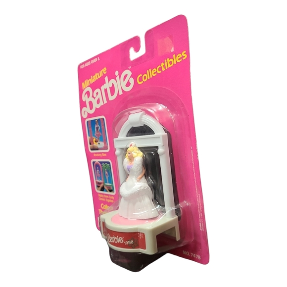 Vintage 1989 Mattel Miniature Barbie  "Happy Holidays Barbie 1988" - Picture 10 of 12